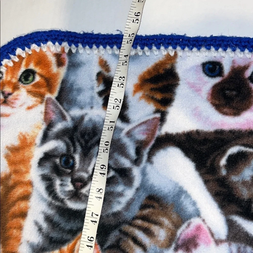 Vintage Colorful Fleeced Cat Print Blanket Approximately 30X55